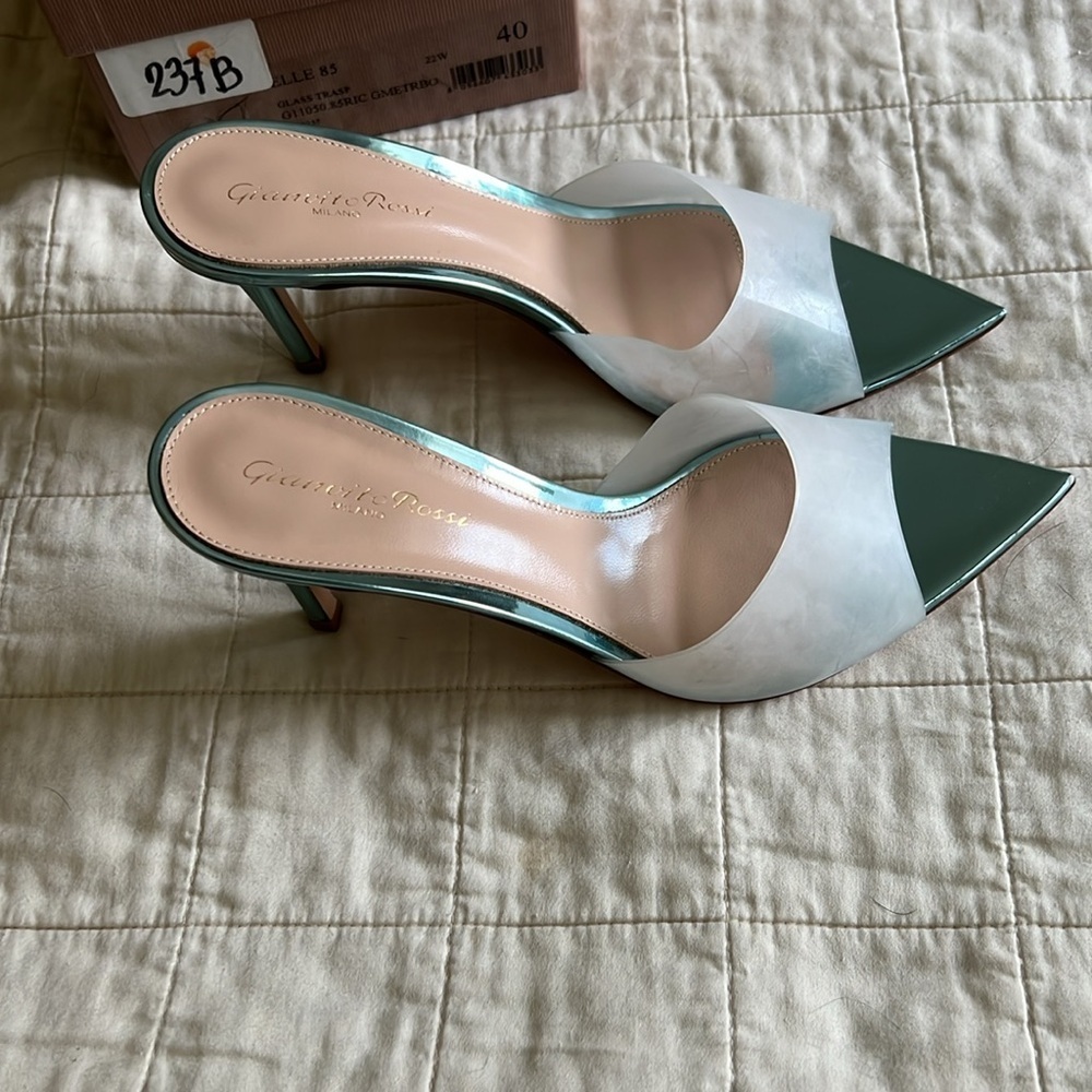 Gianvito Rossi Elle Plexi Mules - Picture 4 of 12